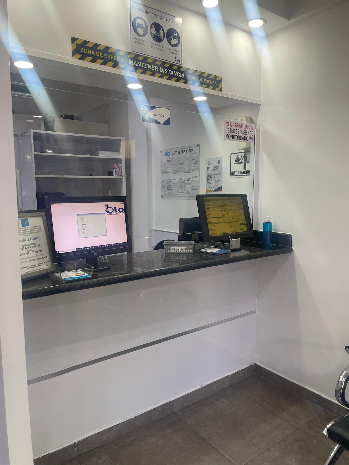 Área de recepción y atención al cliente de Bioparral